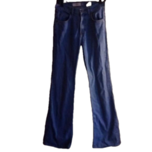 Y2K Gap flare size 4 jeans . Supercute style and fit. Great used condition!